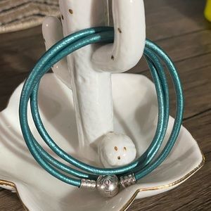 PANDORA triple wrap leather bracelet TEAL
